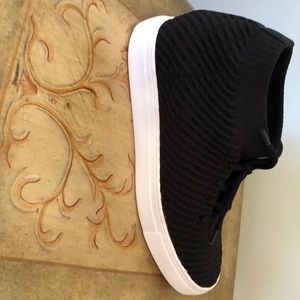 Steve Madden platform sneaker